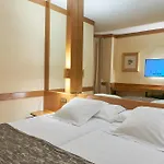 Arcos 4*